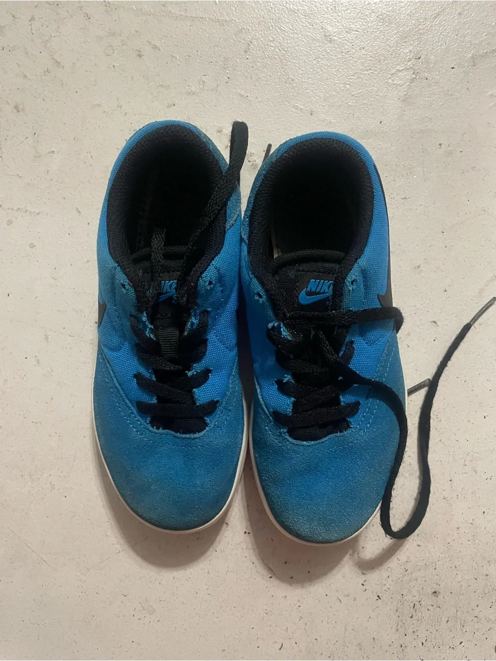 Blue Kids Skate Shoes with Black Laces - Kids Shoes Nike